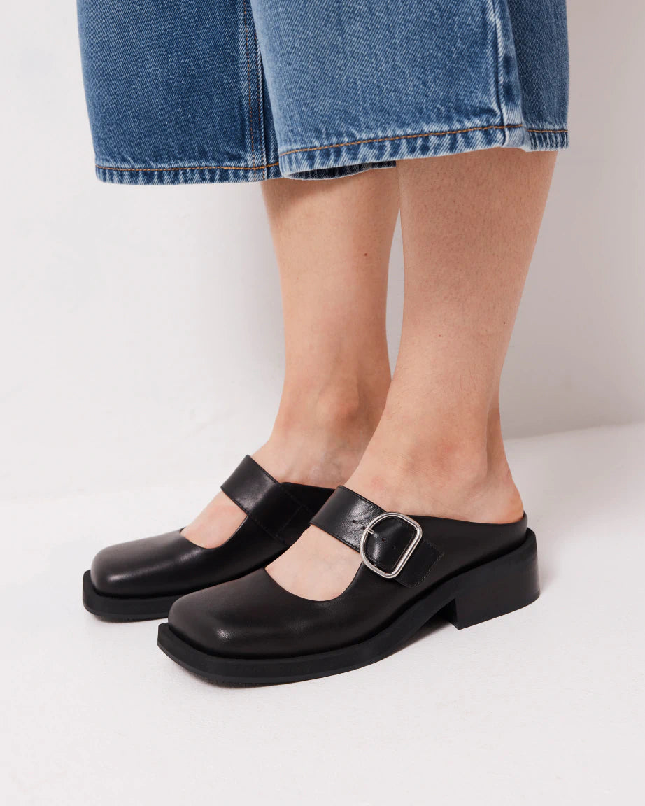 Badu Square Toe Leather Mule | Black