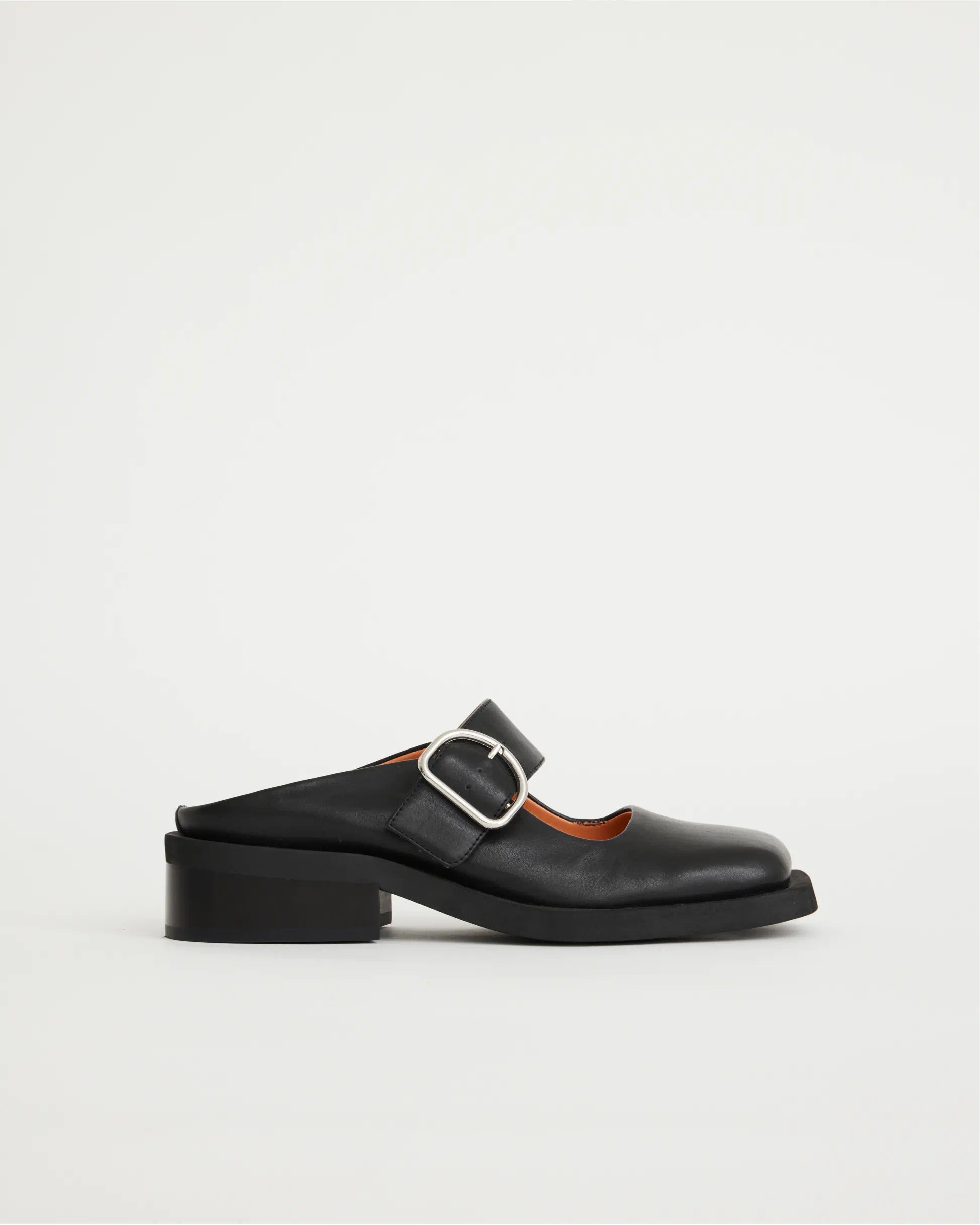 Badu: Square Toe Leather Mule Shoes in Black