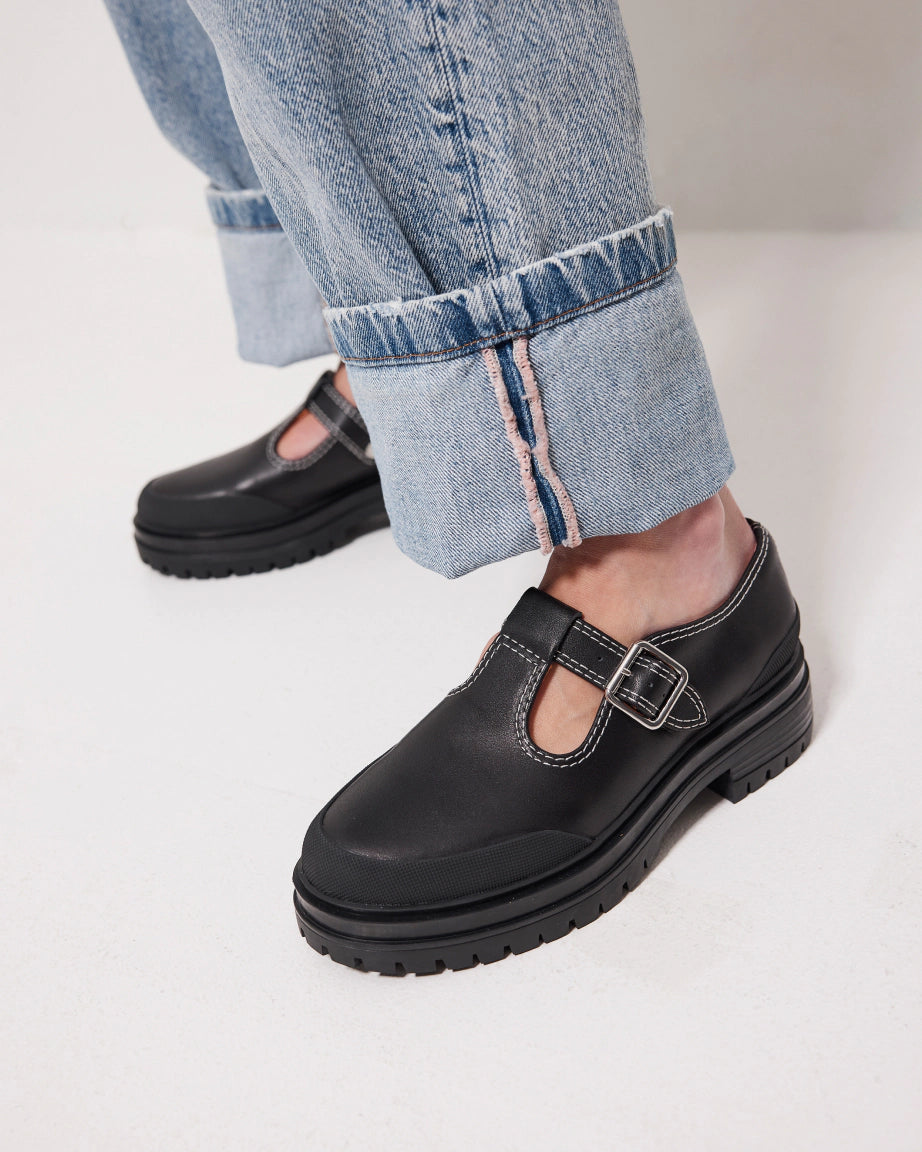 Icehouse Street T-Bar Shoe | Black