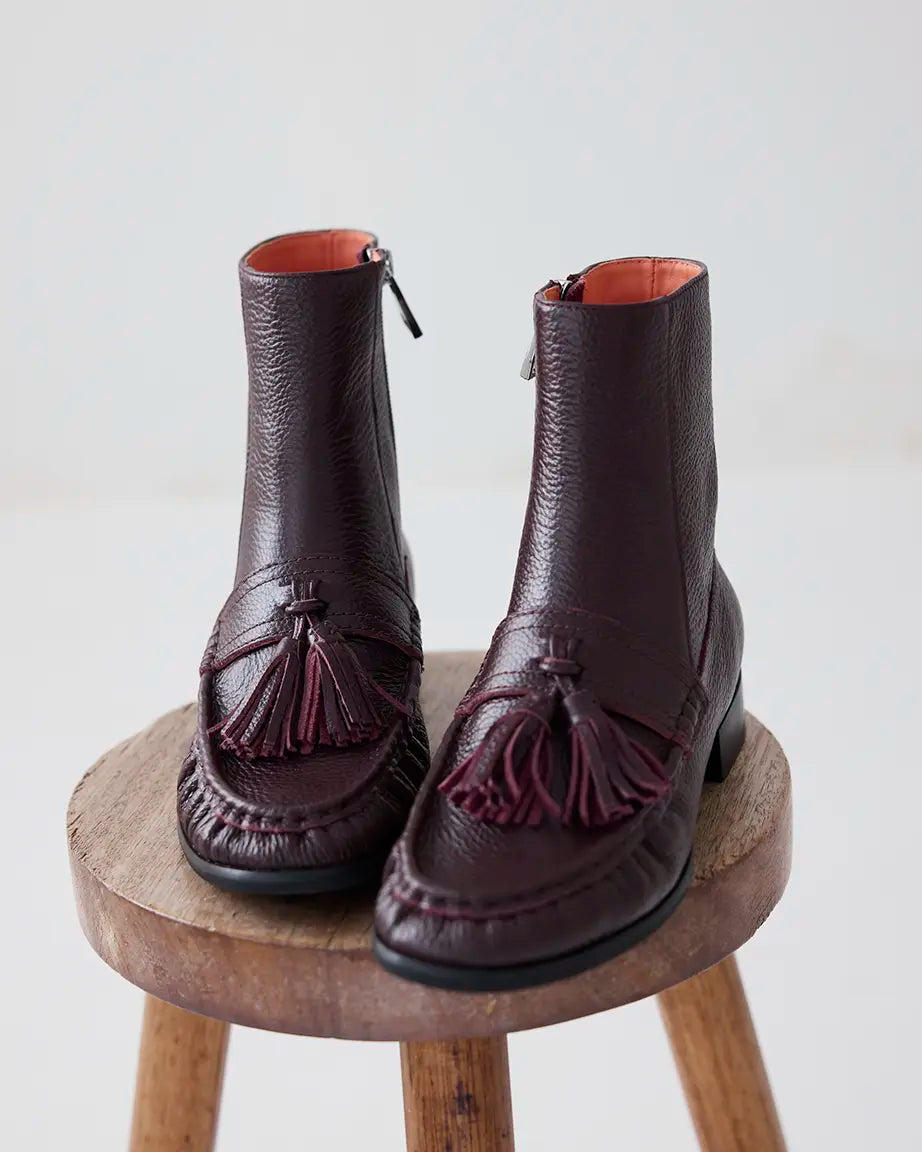 Shop the Radical Yes Boots collection here.