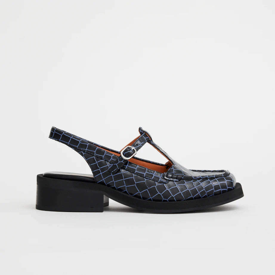 Women's slingback shoe in blue croc leather with silver buckle.