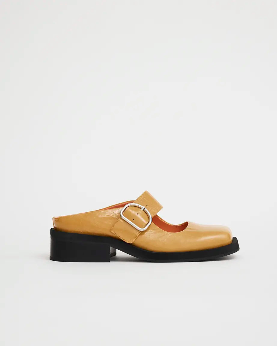 Badu Square Toe Leather Mule | Daffodil