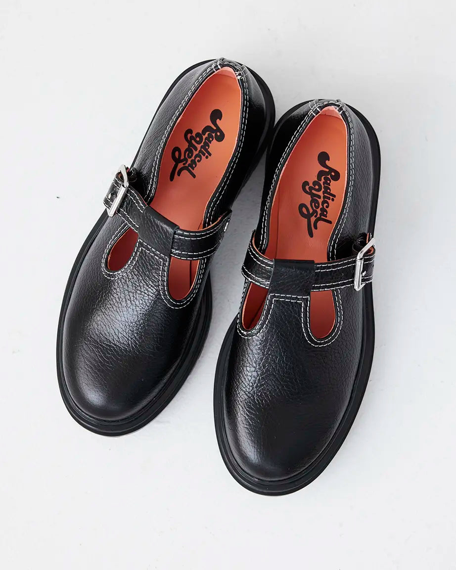 Icehouse Street T-Bar Shoe | Black Tumbled