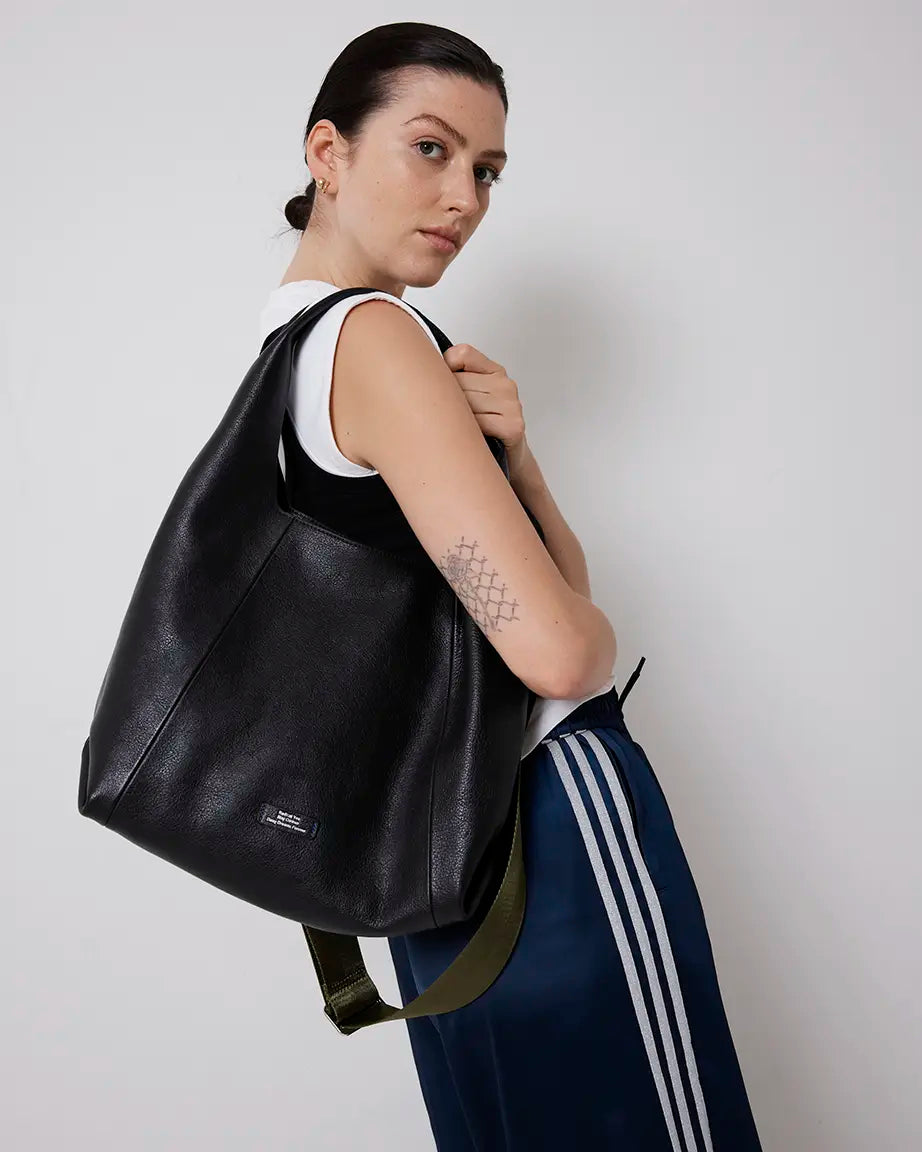 Life Without Screens Leather Tote | Black