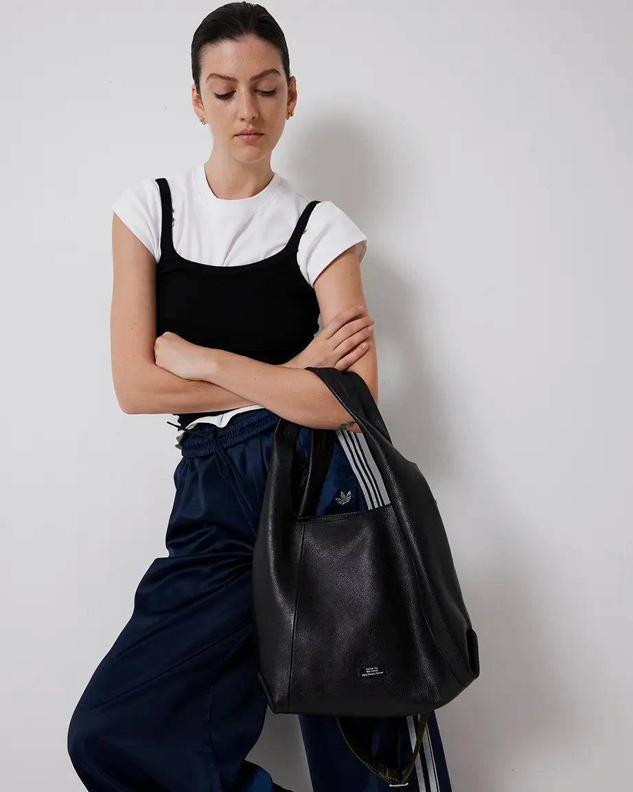 Life Without Screens Leather Tote | Black