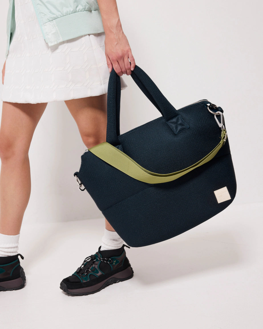 Maximilian Dance Tote in Nylon | Midnight Blue Mesh