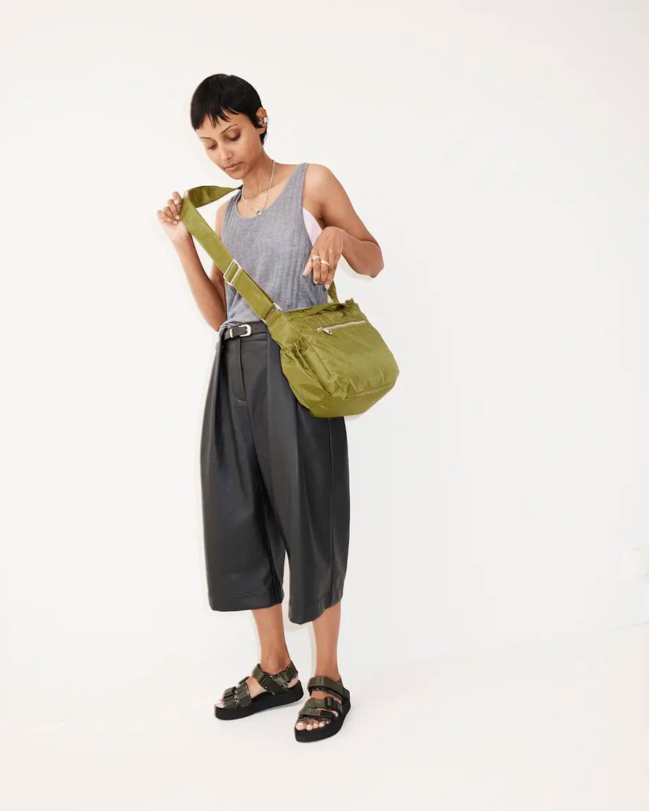Arco Traveller Bag | Everyday Olive Damask