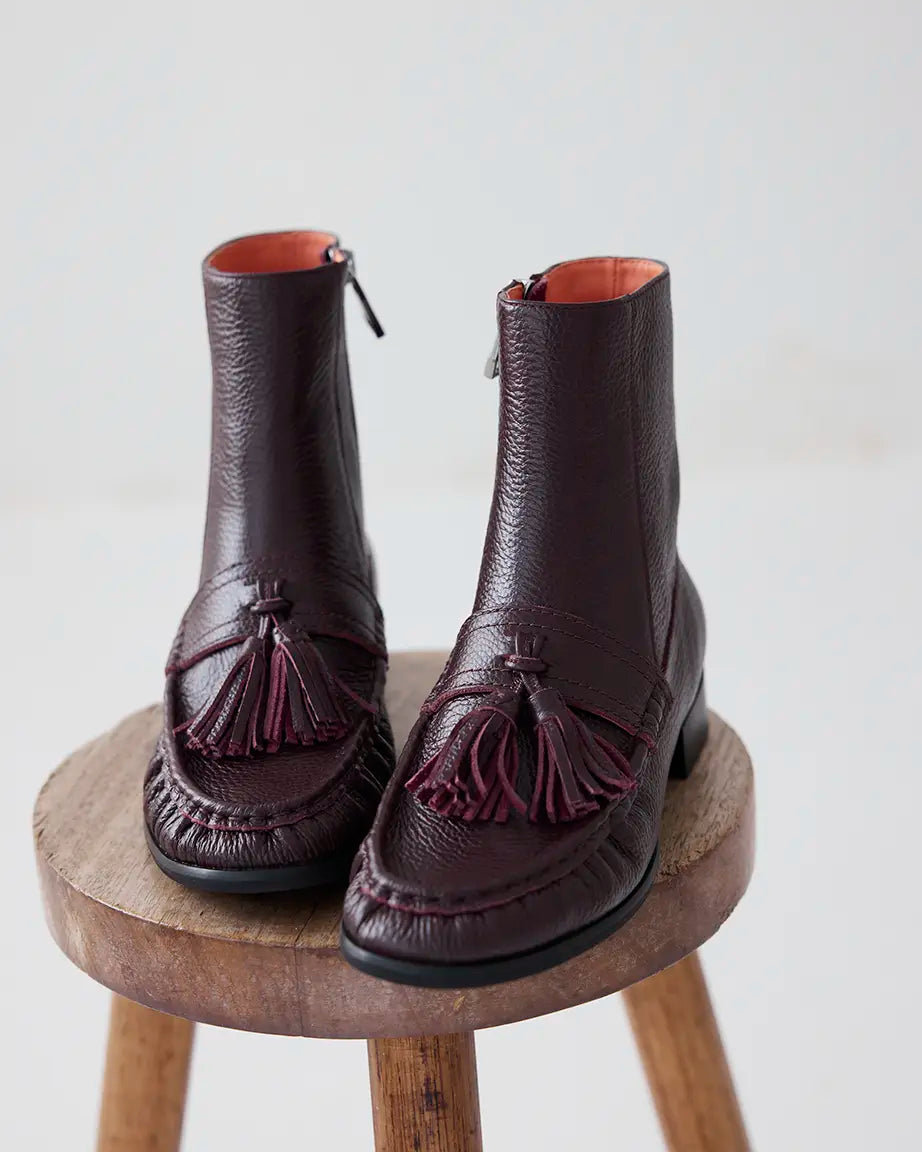 Poet Ruched Leather Boot | Aubergine