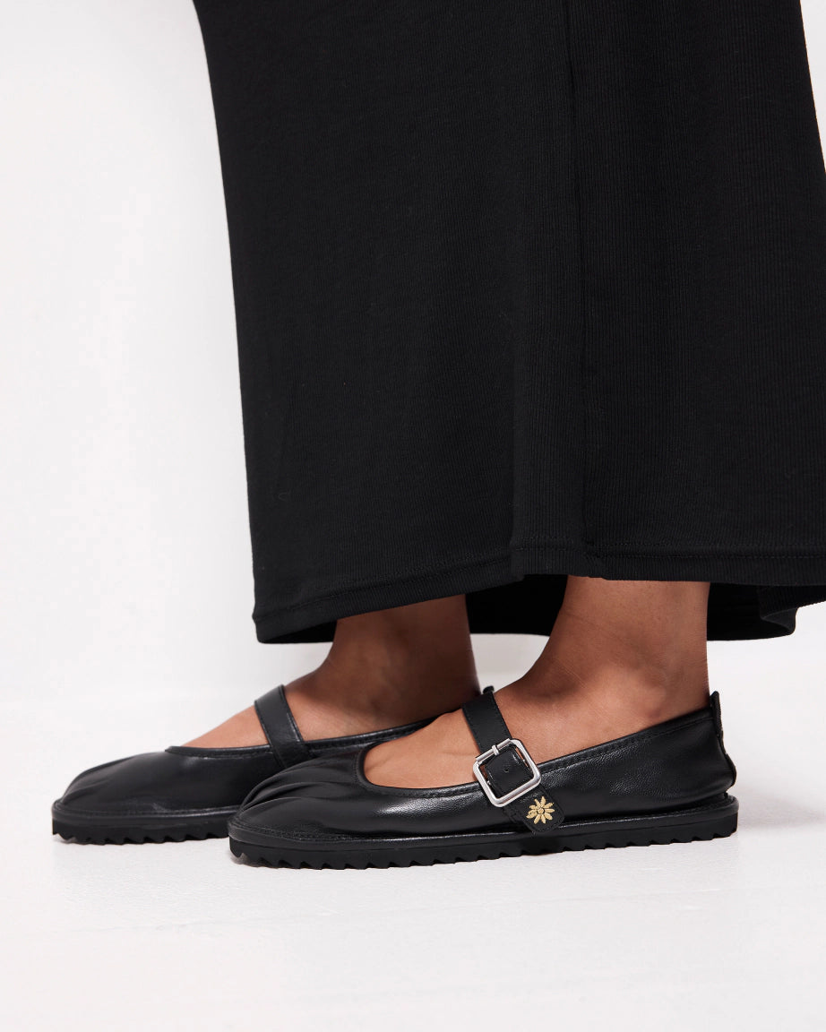 Pina Buckle Shoe | Black