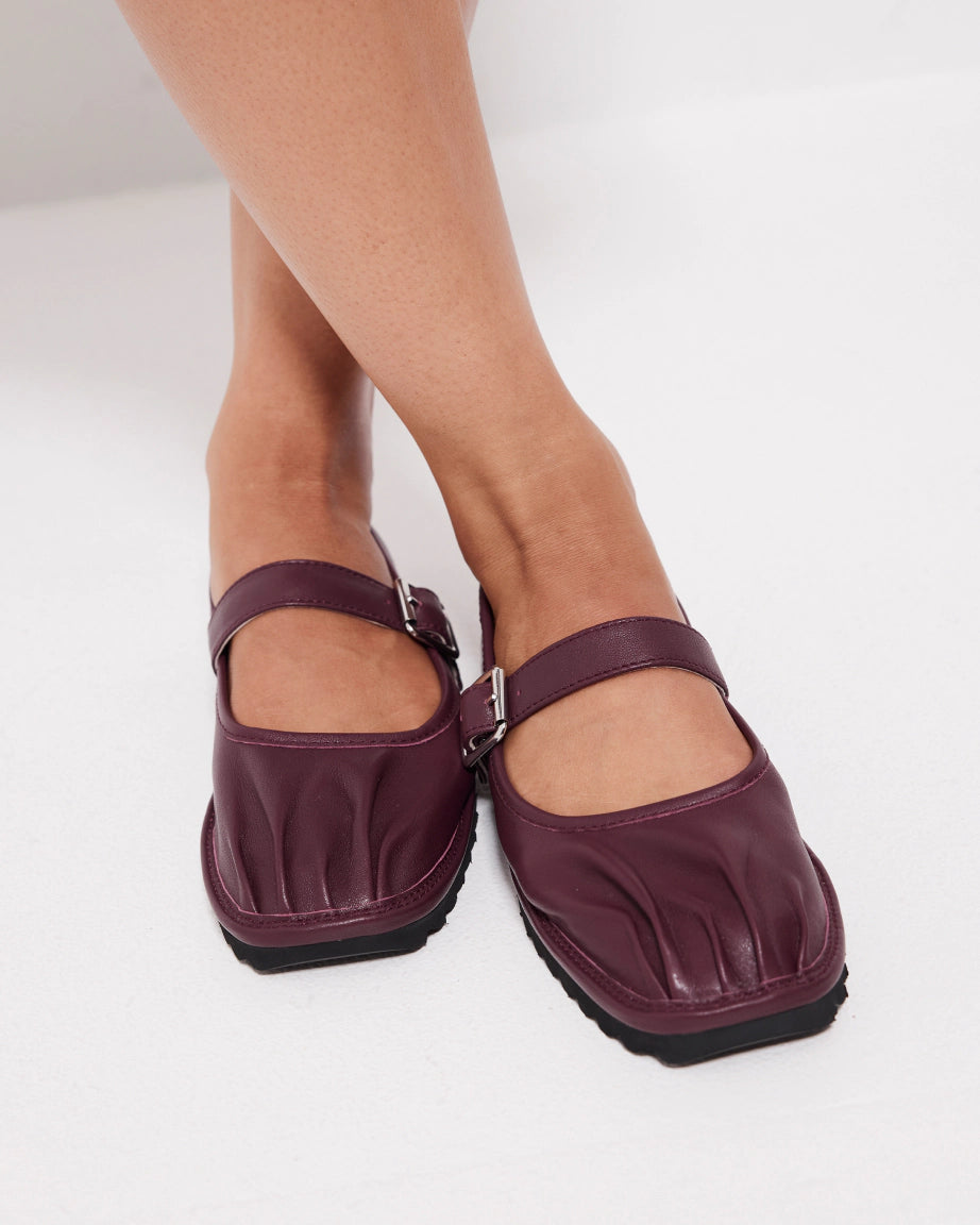 Pina Buckle Shoe | Cherry