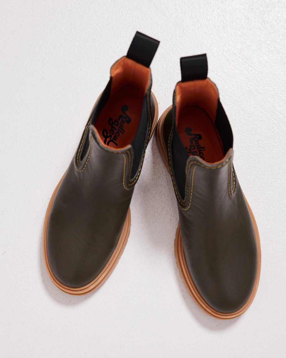 Reni Leather Chelsea Boots with Overstitch Detail | Pickle