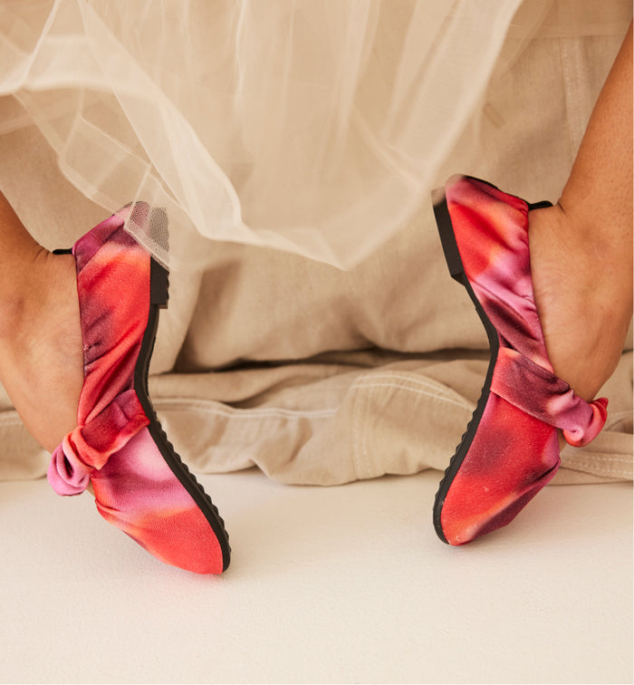 Rumi Scrunchie Ballet Flat in Velvet | Rusty Magenta Tie Dye