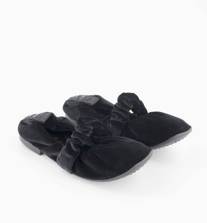 Rumi Scrunchie Ballet Flat in Velvet l Black