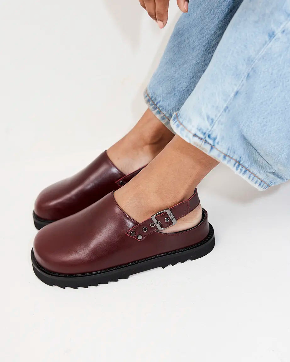The Sartorialist Buckle Clog | Burnished Plum