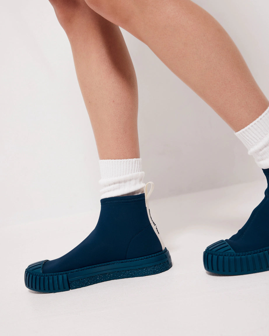 Sunny 2.0 Neoprene Pull on Boots | Midnight Blue