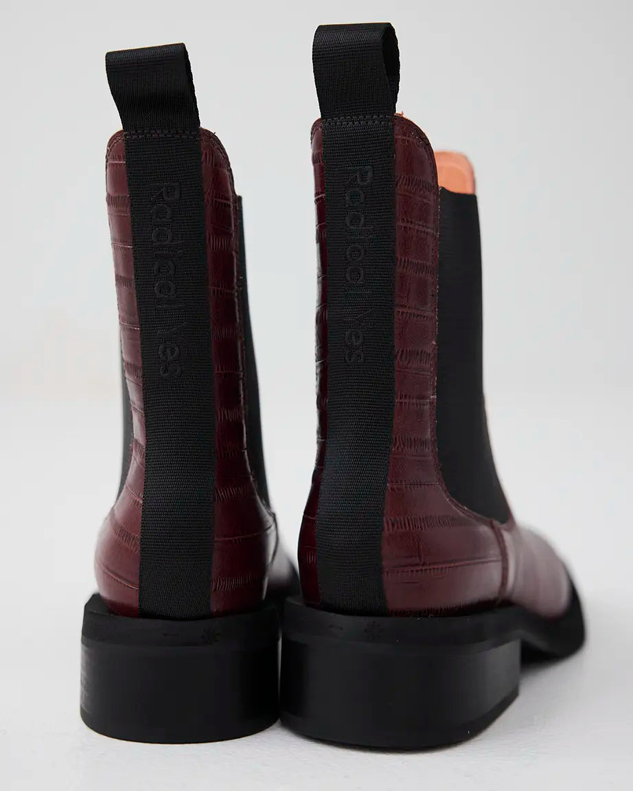 Tomorrow Square Toe Chelsea Boot | Foundry Saddle