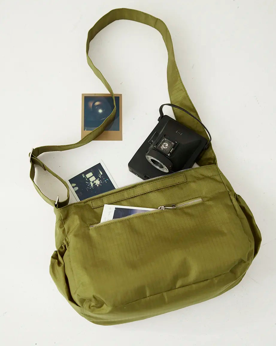 Arco Traveller Bag | Everyday Olive Damask