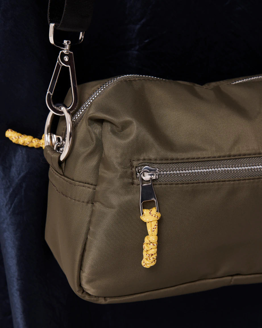 True North Nylon Clutch | Pickle