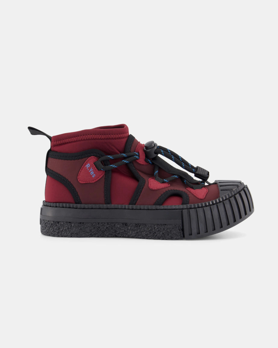 Tokyo Neoprene Hiking Trainer | Layers of Cherry