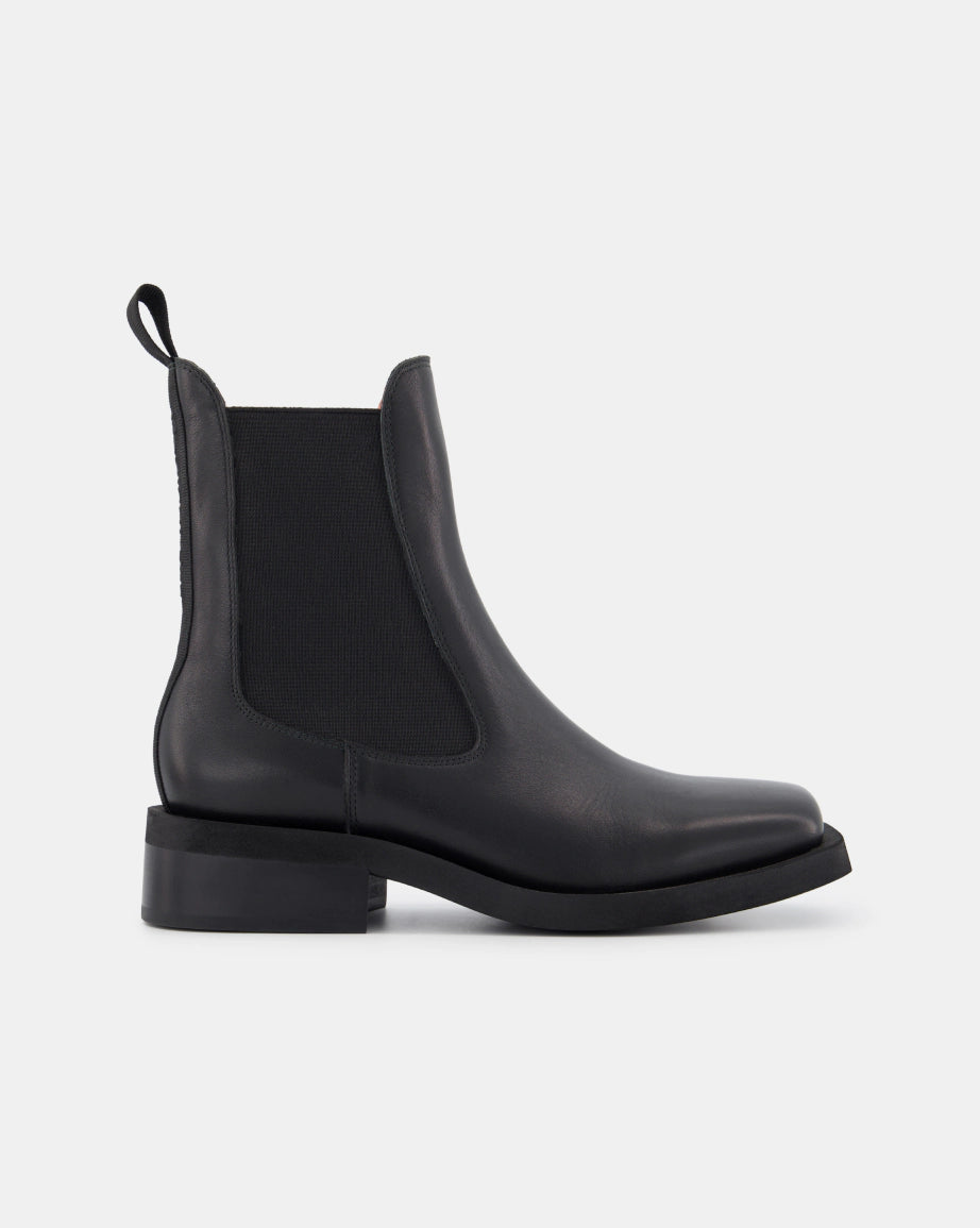 Tomorrow Square Toe Chelsea Boot | Black