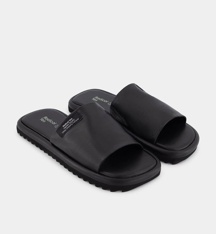 Yoyogi Leather Slide | Black