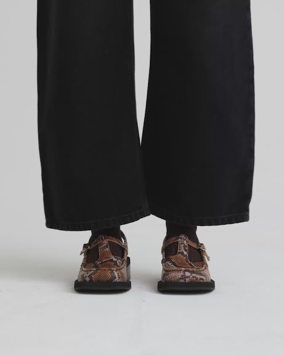 Load video: Angel Slingback | Caramel Snake