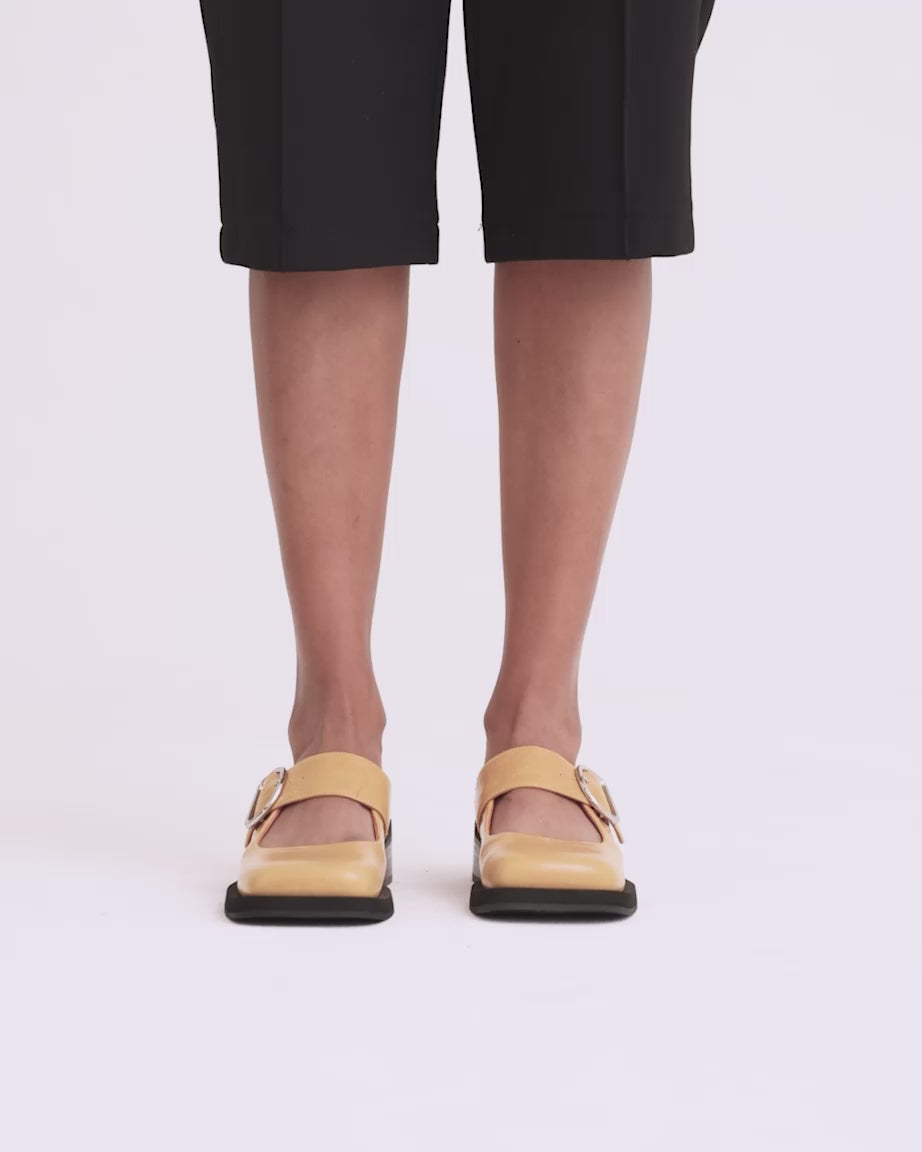 Load video: Badu Square Toe Leather Mule | Daffodil
