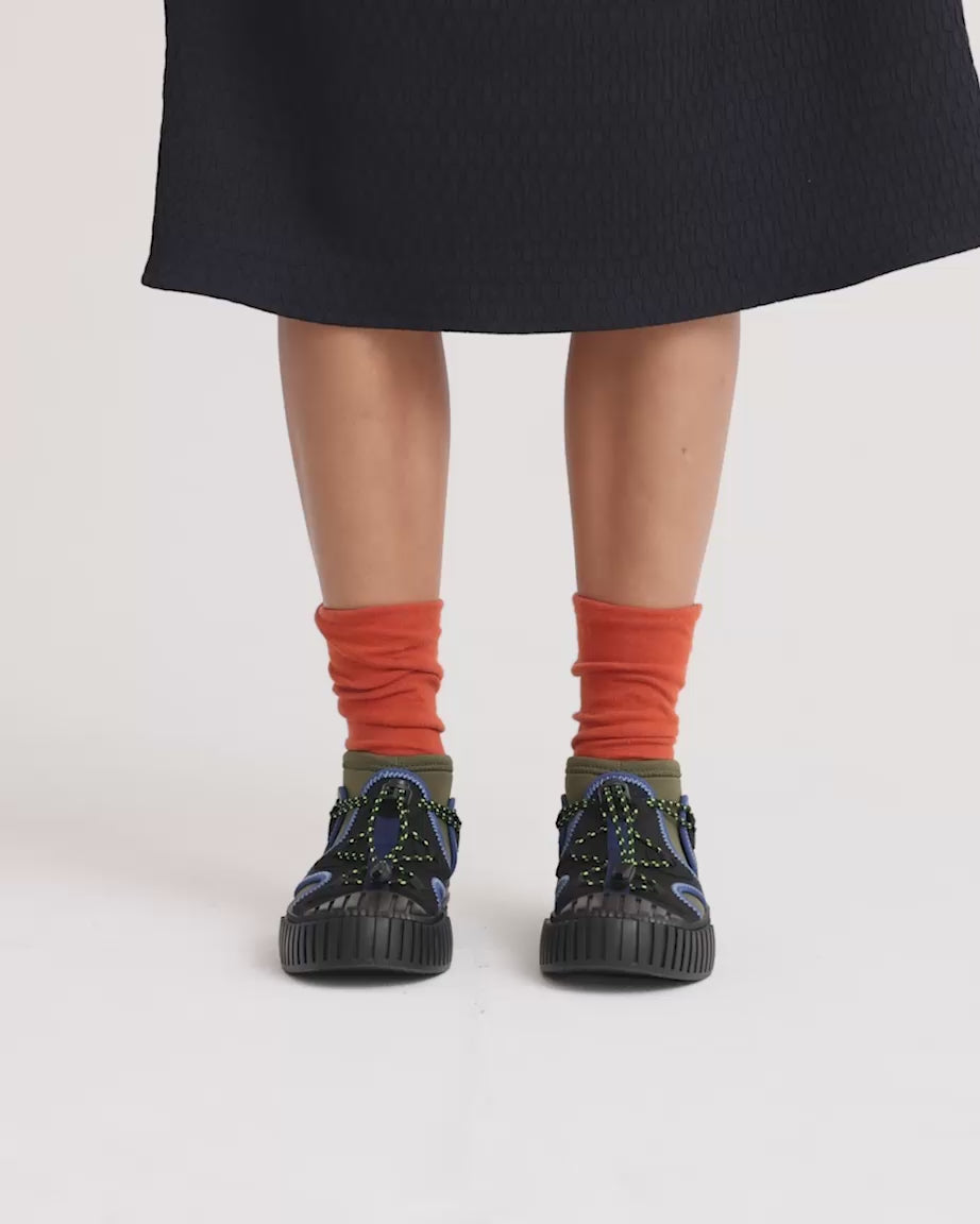 Tokyo: Neoprene Hiking Trainer in Cardamom