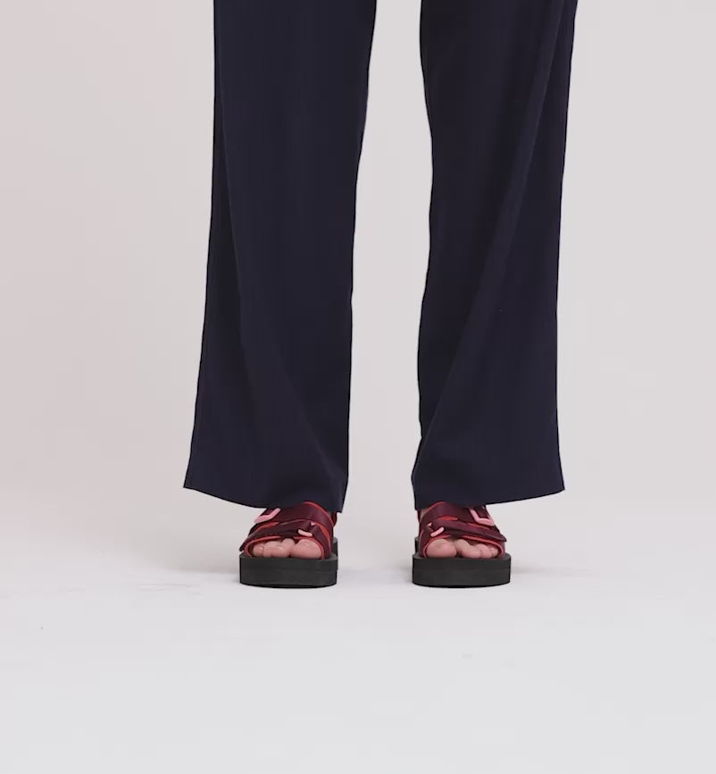 Load video: Neptune 2.0 Athletic Sandal | Mango and Cherry