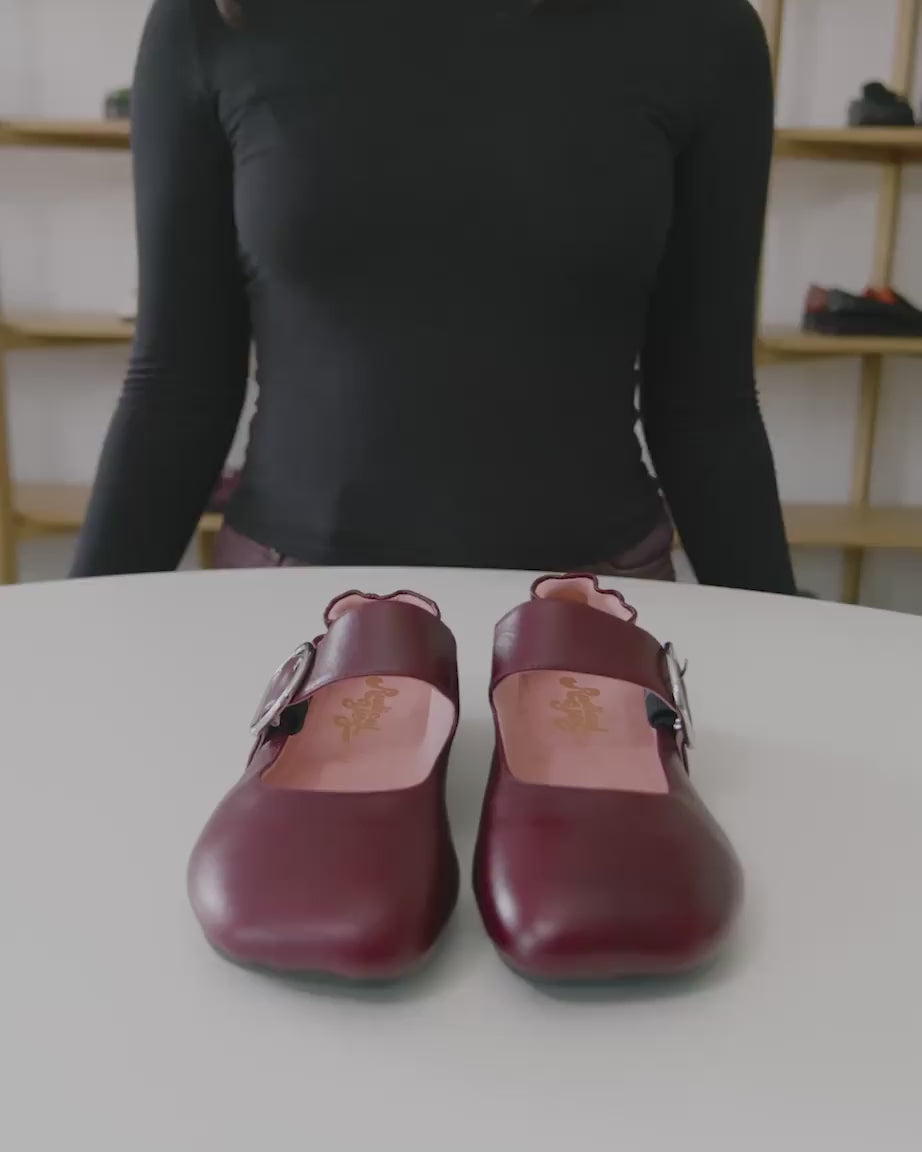 Load video: Petit Palais Buckle Shoe | Burnished Plum