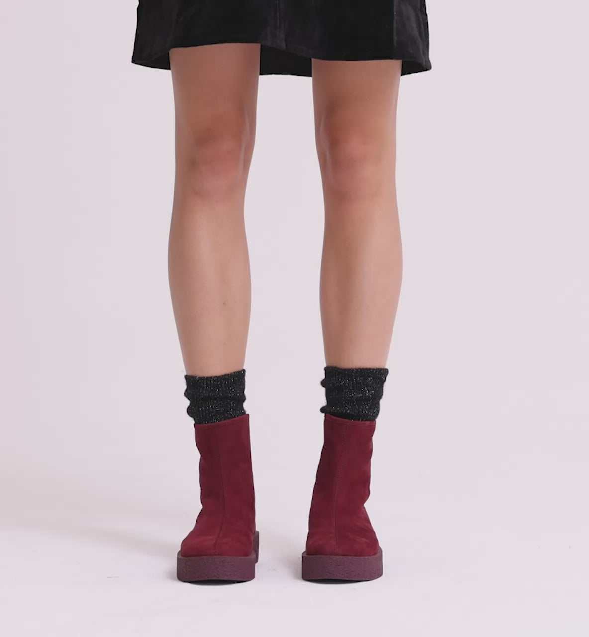 Load video: Shadow Boot in Leather | Cherry Suede