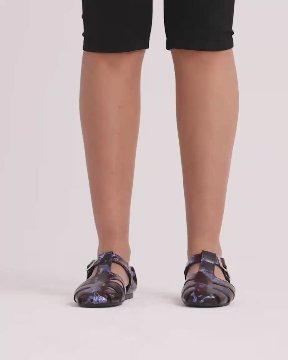 Load video: Totem Ruched Leather Sandal | Porcelain