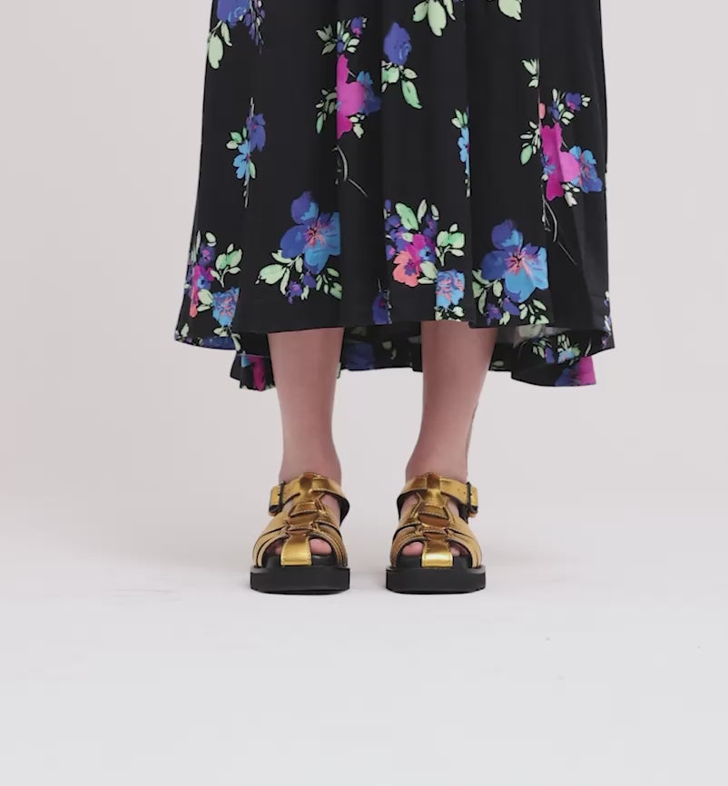 Load video: June Square Toe Warrior Sandal | Gold