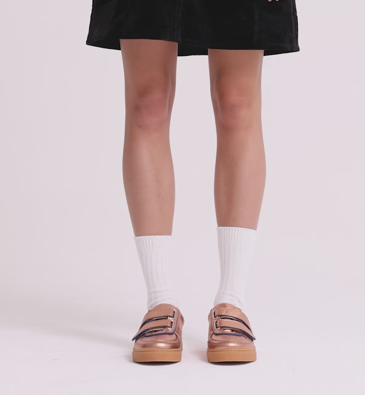 Load video: Journey 4.0 Velcro Sneaker | Apricot Metallic