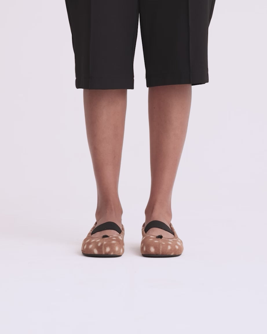Load video: Lou Lou Stitch Toe Ballet | Fawn