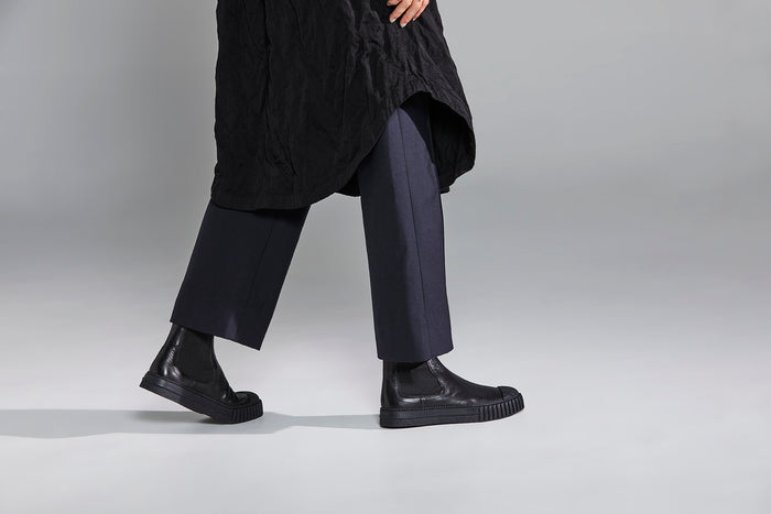 Barbar - Chelsea Boots in Black Leather / Black Outsole