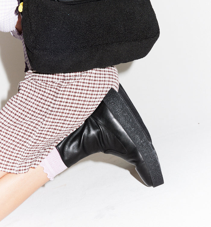 Lunar - Boot in Black Leather on Black Outsole